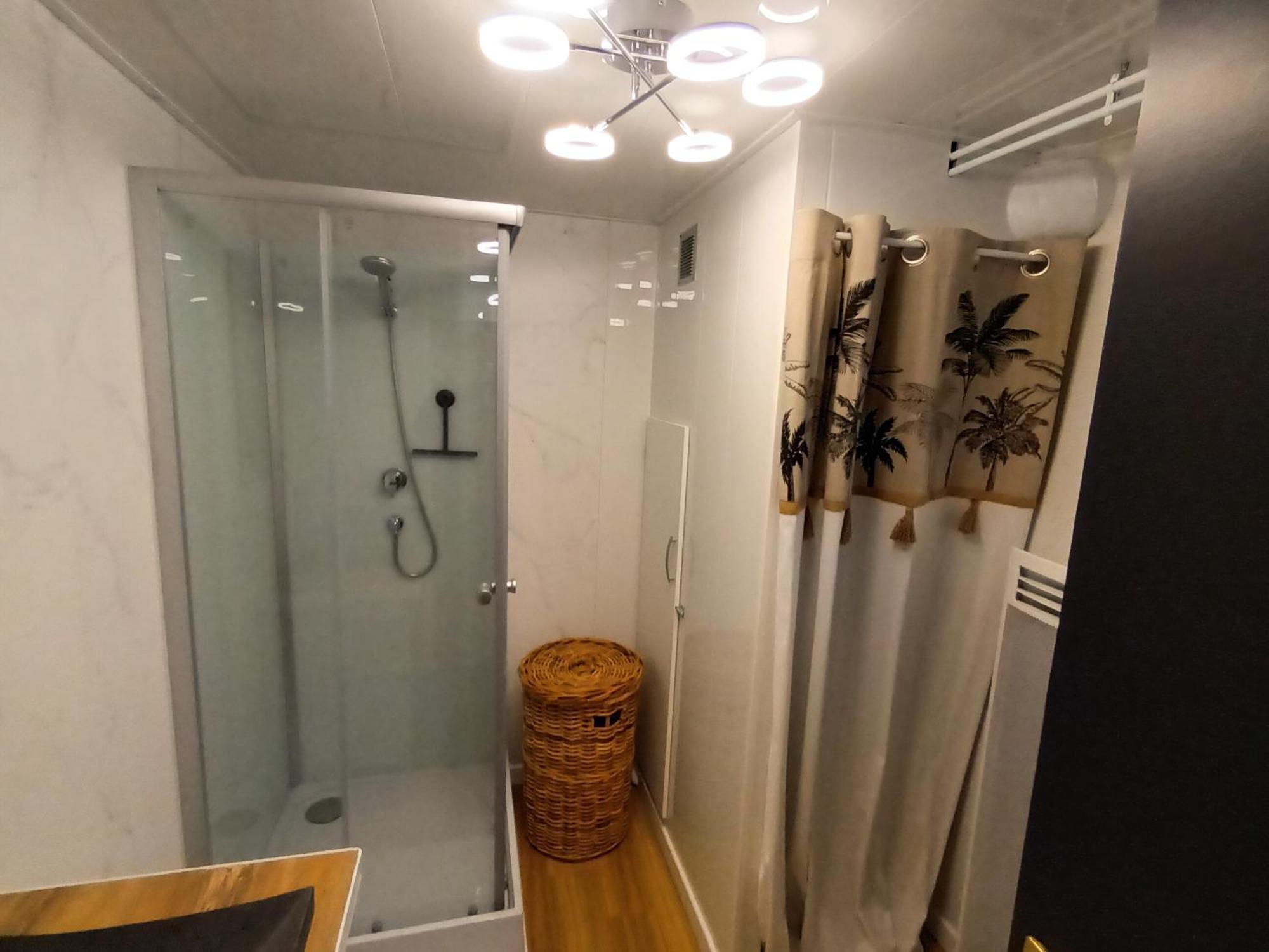 Appartement Tout Confort Le Fresne-Camilly Exterior foto
