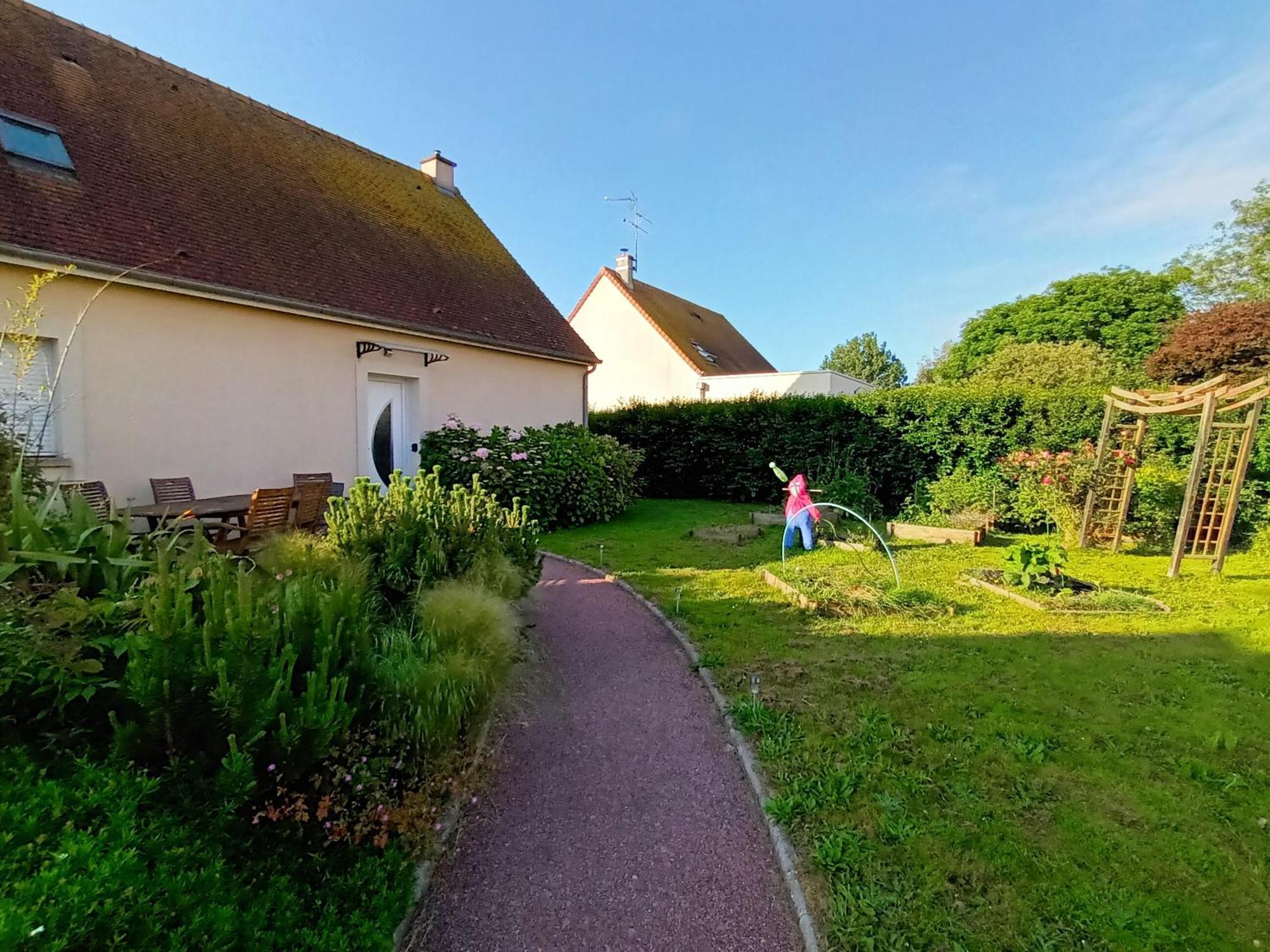 Appartement Tout Confort Le Fresne-Camilly Exterior foto